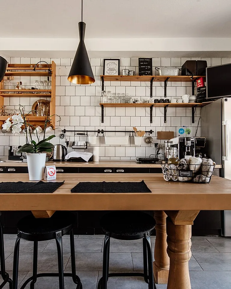 Fall Thanksgiving Decor Ideas: 12 Ways to Make Your Home Warm and Gather-Ready 11 Kitchen open shelves styled with apples and harvest produce
