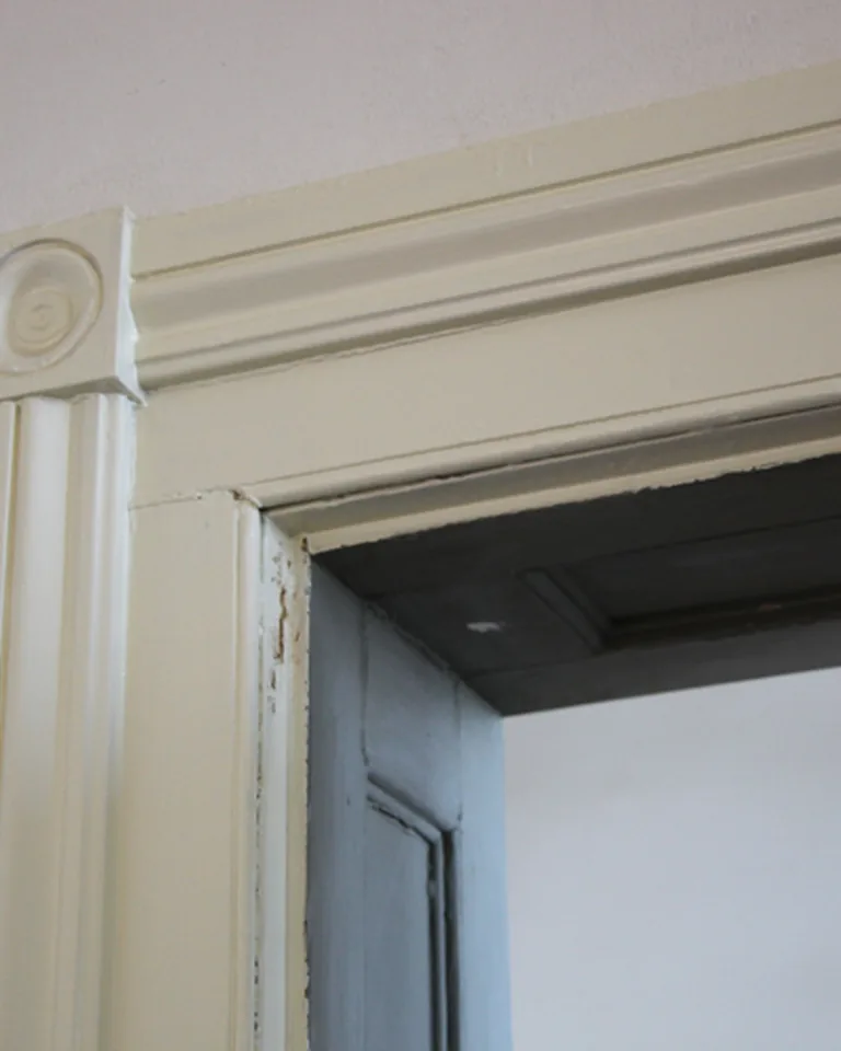 How to Make a Dining Room Look Formal: 12 Ideas That Work in Any Home 6 Dining room wall with decorative picture-frame molding